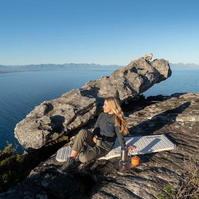 Самонадувающийся матрас сверхлегкий одноместный Naturehike CNK2300DZ013, 35 мм, светло-серый