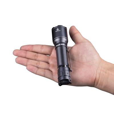 Фонарь ручной Fenix TK06